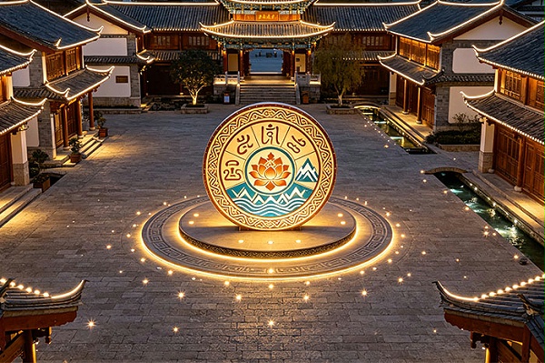 景区灯光亮化千城一面？用纳西东巴文化打造不一样的夜景