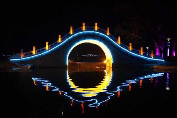 公园桥亮化工程-灯光效果衬托夜景美