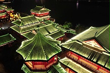 天黑景区变“空城”？亮化工程让夜晚秒变“活力街区”！