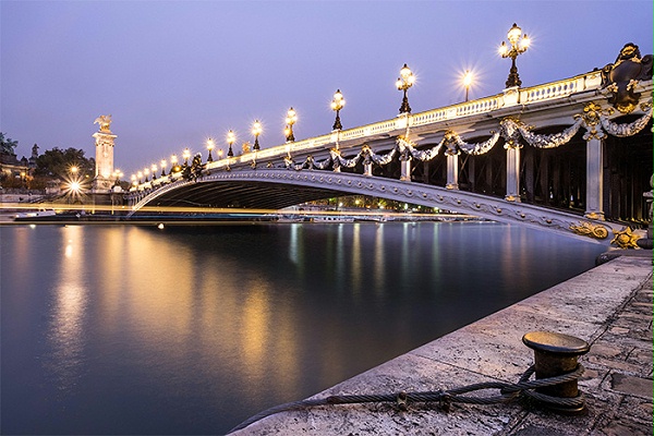 桥梁夜景亮化