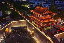 游客吐槽土味浓？景区灯光亮化毁于审美坑，3招打造网红夜景！
