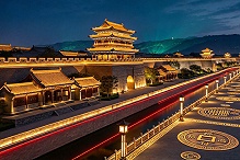 夜间体验单薄，平遥古城景区灯光亮化依托晋商文化，重塑景区夜游魅力