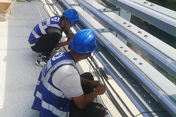 明亮照明集团施工现场