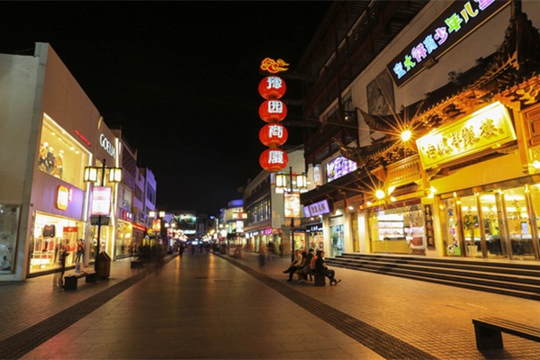 商业街区亮化-用灯光塑造城市价值