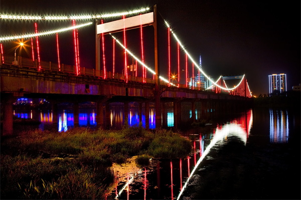 城市桥梁亮化工程达到美化城市夜景的效果