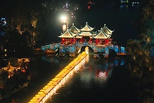 夜间留不住人？景区灯光亮化植入非遗场景延长游览时长