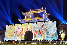 节假日客流全跑隔壁？3D全息投影引客驻足，错过这波再等半年！