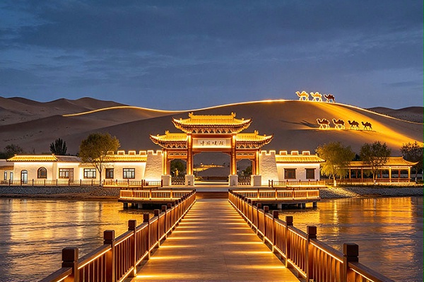 宁夏沙坡头夜景没特色？景区灯光亮化依托黄河文化，打造沙漠夜游IP