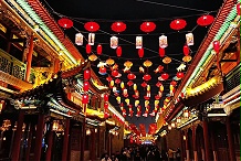 景区灯光亮化忽略夜景沉浸感打造，难以收获长效流量与口碑