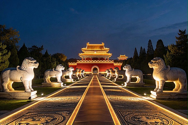 湖北明显陵夜间无看点，景区灯光亮化结合明陵礼制激活古陵夜游