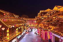 拒绝千篇一律，景区灯光亮化做出本地特色，回头客自然多