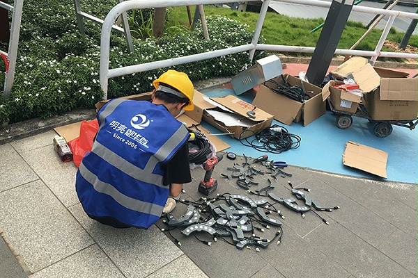 明亮照明集团香港亮化项目施工现场