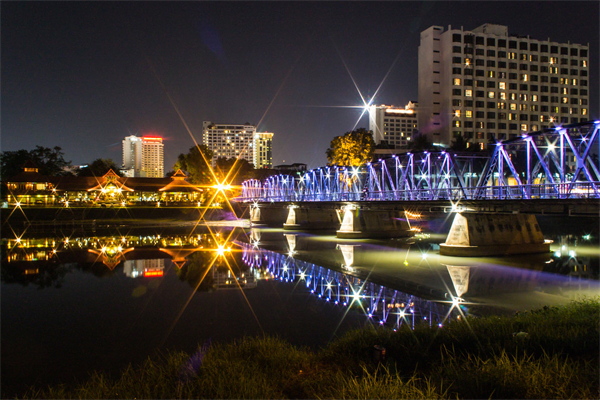 河道景观照明设计用灯光改善环境